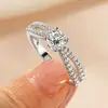 Anel de Moda Luxuoso Banhado a Ouro 14K com Moissanita de 1 Quilate para Mulheres, Anel de Luxo Leve de Alta Qualidade, Venda Direta Atacado Transfronteiriço