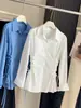 Camisa com Laço Estilosa para Afinar a Cintura Feminina, Novo Estilo Primavera 2026, Blusa Top Versátil e Elegante com Gola