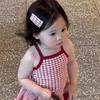 Roupas de Primavera para Bebê Menina 2025 Roupas de Verão Novo Estilo Infantil Xadrez Regatas com Suspensório Calças Largas Florais Conjunto de Duas Peças para Meninas