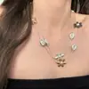 Tendencia de Moda Metal Flor Concha Color de Contraste Puntada Collar de Mujer Moda Largo Apilado Collar Cadena Distintiva Clavícula
