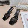 Sandalias de Tacón Alto con Tira Única, Cuadradas, Color Nude Champaña, con Pedrería, para Verano 2026, para Mujer, para Usar en Exteriores