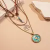 Set de Tres Piezas de Estilo Bohemio Resina Calada Hoja Colgante Redondo Collar Retro Elegante Collar de Alta Gama para Mujer