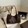 Diseño de Nicho Bolso Nuevo para Mujer Primavera y Verano Bolso Tote Retro Versátil Gran Capacidad Portátil para Viajes al Trabajo Bolso de Hombro Venta al Por Mayor