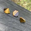Ágata de cristal pedra semipreciosa pirâmide hexagonal transfronteiriça novo contas soltas diy material de broca de embutir atacado