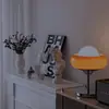 Lámpara de Mesa Huevo Tarta Celebridad de Internet Estilo Nórdico Bauhaus Mesa Decorativa Creativa de Mesita de Noche Color Té con Leche