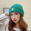 Nuevo estilo de sombrero para mujer, moda para todo tipo de combinaciones, gorro de punto con cara visible, gorro de lana ajustado para estudiantes, gorro cálido de color caramelo para otoño e invierno.