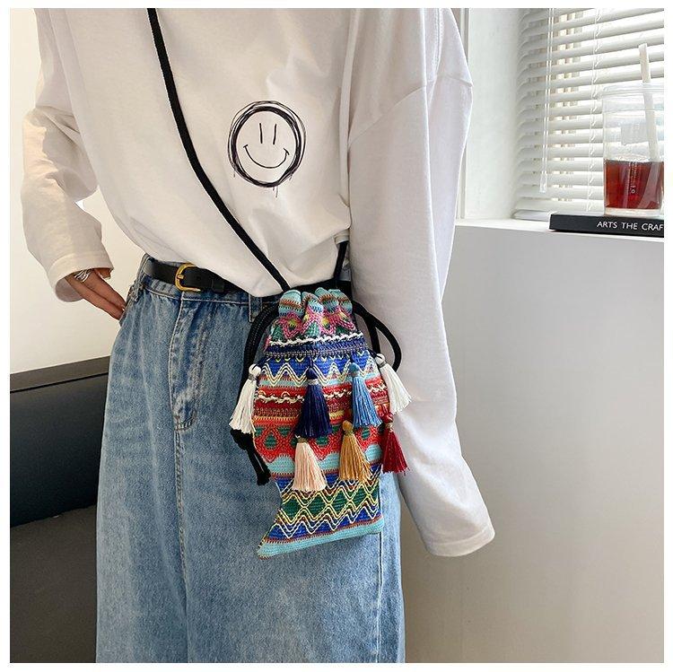 包包女可爱小挎包小鱼包云南民族风刺绣可爱逛街女士手机包单肩包