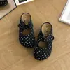 Populares pantuflas cerradas de suela gruesa estilo francés para mujer, nuevas de otoño 2026, slip-on estilo Birkenstock, medias pantuflas para uso exterior