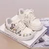 Nuevas Zapatillas Deportivas Casuales para Niños Zapatos de Velcro Zapatillas Deportivas 2025 Primavera Nueva Zapatilla Deportiva Ligera Niños
