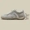 Tênis de treino alemão feminino 2026 novo modelo, aumento de altura interna de 5cm, tênis casuais, tênis esportivos color block cinza, estilo versátil para estudantes
