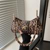 Bolso Spice Girl con estampado de leopardo, estilo chic, para mujer, 2024, nuevo diseño de nicho, bolso baguette de alta gama, bolso de hombro, bolso de hombro tipo axila.