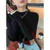 Camiseta base gris con ribete de encaje OEM para mujer, ropa interior para principios de otoño, nuevo modelo 2026, top negro de alta gama con cuello semi-alto