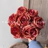 Estilo ins 7 rosas tostadas borde retro cola sosteniendo ramo decoración hogar sala de estar accesorios fotografía