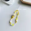Funda de Teléfono Acrílica Colorida de Dibujos Animados con Cuentas Estilo Coreano, Fresca y Sencilla, con Cadena, Correa Corta Universal Versátil, Selección de Influencers de Moda