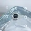 Brincos de transferência com zircônia em liga de titânio ASTM F-13, modelo girassol, com rosca interna G23, para piercing labial.