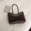 Bolsa Transfronteriza de Gran Capacidad para Mujer Otoño 2026 Nuevo Versátil Moda Hombro Único Tendencia Viaje de Negocios Retro Casual Bolsa de Mano