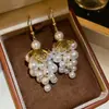 Pendientes de Borla de Uva de Flor de Aguja Plateada Estilo Bosque Tachuelas de Moda Pendientes de Lujo Ligero de Gama Alta con Sentido de Diseño Nicho