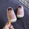 Zapatos de Primavera y Otoño Transfronterizos para Bebés y Niños Pequeños Zapatos de Interior para Bebé de Suela Suave Transpirables Tejido de Malla Zapatos para Hombres y Mujeres Zapatos de Punto