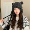 Chapéu de Tricô Fofo de Urso Desenho Animado Outono Inverno Chapéu de Lã com Amarração Quente para Ciclismo ao Ar Livre Chapéu Espessado com Forro de Fleece Venda por Atacado