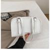 Fabricante Directo Comercio Exterior Bolsos de Mujer 2025 Nuevos de Moda Tendencia Bolsos de Mano Simples Nicho Bolsos de Axila Bolsos de Hombro Venta al por Mayor