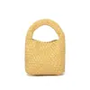 Bolso Tejido a Mano de Cuero PU Suave Nuevo 2025 Bolso Satchel para Mujer Cesta de Verduras Bolso Pequeño Bolso Cruzado de Viaje para Desplazamiento de Moda