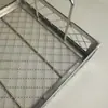 La cesta de malla Qian Ding está hecha de acero inoxidable, tiene una gran capacidad de carga, es fuerte y duradera, y se puede personalizar en varias especificaciones y tamaños.