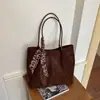 Otoño/Invierno 2026 Bolso de Hombro Retro de Gran Capacidad con Estampado de Leopardo Casual Simple Moda Versátil para el Trabajo Bolso de Mano