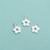 Colgante de flor pequeña Seiko de plata de ley S925 con diseño de flor pequeña, estilo Seiko, accesorios frescos y pequeños, pulsera de perlas, collar y colgante DIY.