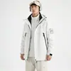 2026 nuevo estilo popular chaqueta polar tres en uno a prueba de viento e impermeable para exteriores para hombres y mujeres, adecuada para otoño e invierno, e ideal para senderismo