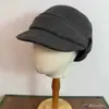 Sombrero Ecuestre Plisado de Lana a Cuadros Retro para Mujer Ala Ancha Hace que la Cara se Vea Más Pequeña Sensación de Alta Gama Modifica la Forma de la Cara Sombrero Plano Artístico Otoño/Invierno