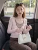 Camiseta de Manga Larga con Cuello en V Falso Dos Piezas, Nuevo Diseño Otoño 2026 para Mujer, Top Elegante y de Moda que Ceñe la Cintura para Mujer A14056