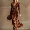 Vestido Transfronteiriço Novo Estilo com Decote em V e Mangas Longas com Elementos de Impressão Digital 3D, Saia Fashion e Personalizada para Marcar a Cintura Feminina