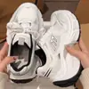Zapatos de primavera y otoño 2024 para mujer de alto valor, zapatillas blancas de suela gruesa, combinan con todo, zapatillas tipo torre para mujer, zapatillas ligeras antideslizantes para mujer
