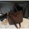 Bolso de Pana de Gran Capacidad 2025 Otoño e Invierno Nuevo Bolso de Hombro Casual Personalizado Simple Clase Bolso Tote para el Trabajo