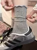 Calcetines florales de encaje con volantes estilo dulce hasta la mitad de la pantorrilla para mujer, adecuados para primavera, otoño y todas las estaciones, calcetines sin costuras estilo japonés con un toque juvenil