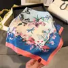 Bufanda Cuadrada Estampada con Rima de Flores Rosas Seda Imitación Chal de Gama Alta Protección Solar Bufanda para Cuello Bufanda Cuadrada Pequeña Pañuelo para la Cabeza Bufanda para Mujer