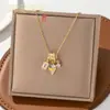 Colar de borla de diamante com esmalte de gota de luxo leve estilo francês microincrustado para mulheres, corrente de clavícula doce de dopamina da moda de alta qualidade
