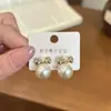 Nuevos Exquisitos Pendientes de Botón de Flor Perla Estilo Elegante Pendientes de Botón de Perla con Lazo Pendientes de Botón Versátiles de Nicho