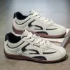 Tênis Casuais Respiráveis Moda Color-Block Nova Cor Primavera 2026 Leves Retrô Tendência de Treino Alemã Versáteis com Cadarço Sapatos Masculinos
