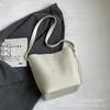 Bolsos Pequeños Retro de Moda de Este Año, Bolsos Nuevos para Mujer 2026, Bolsos Cruzados de Gama Alta, Diseño de Nicho, Bolsos Cubo Súper Populares