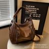 Bolsa grande feminina elegante retrô da moda 2023 nova bolsa de ombro estilo ocidental da moda bolsa de mensageiro de grande capacidade