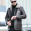 Jaqueta de Couro Nova de Inverno Plus Size para Homens de Meia-Idade e Idosos, Estilo Curto, Forrada com Lã e Espessa, Jaqueta de Couro Pu de Inverno para o Pai