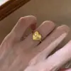 Anillo Popular de Xiaohongshu con Corazón de Diamante Tachonado Estrella Cepillado Dorado para Mujer, Anillo Abierto de Diseño de Nicho de Lujo Ligero Vintage