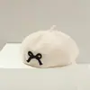 Boina beret em formato de chapéu tridimensional para outono e inverno, chapéu de pintor de lã espessa, chapéu de botão decorativo com laço fofo, pequeno estilo para o rosto