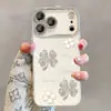 Pulsera de trébol de cuatro hojas con diamantes brillantes adecuada para funda de teléfono Apple 17promax iphone15 lujo ligero 16 sensación de alta gama 14 para mujeres