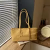Bolso de Hombro Versátil de Moda, Bolso Tote Grande de Capacidad Vintage, Bolso de Mano de Hombro de Nicho, Nuevo de Otoño 2026 Transfronterizo