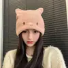 Gorro de lana popular para mujer, invierno 2023, nuevo gorro de punto cálido de moda para mujer, orejeras, gorro frío, moda
