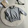 Moletom pesado cinza floral com patchwork de espinha de peixe americana, gola polo, unissex, estilo intelectual Miu, peça de outer wear para outono