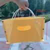 Taburete Plegable para Exteriores, Taburete Bajo de Plástico Portátil para Camping y Pesca, Plegable y Ligero, Fácil de Guardar