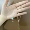 Colar de Pérolas Saturno Feminino 2025 Novo Multicamadas Corrente de Clavícula Luxo Leve Alto Padrão Acessórios Personalizados